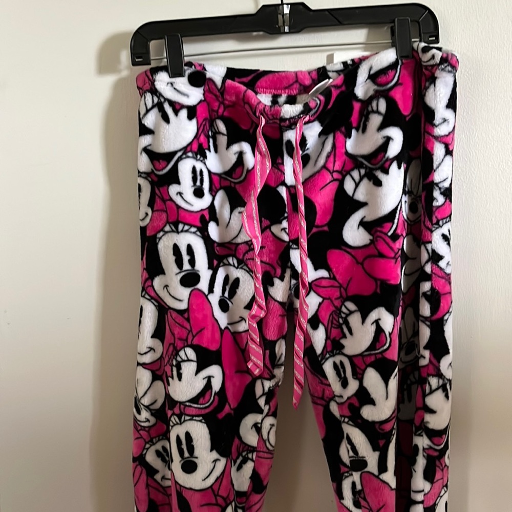 Girls extra large or women’s small fuzzy Minnie Mouse pajama pants